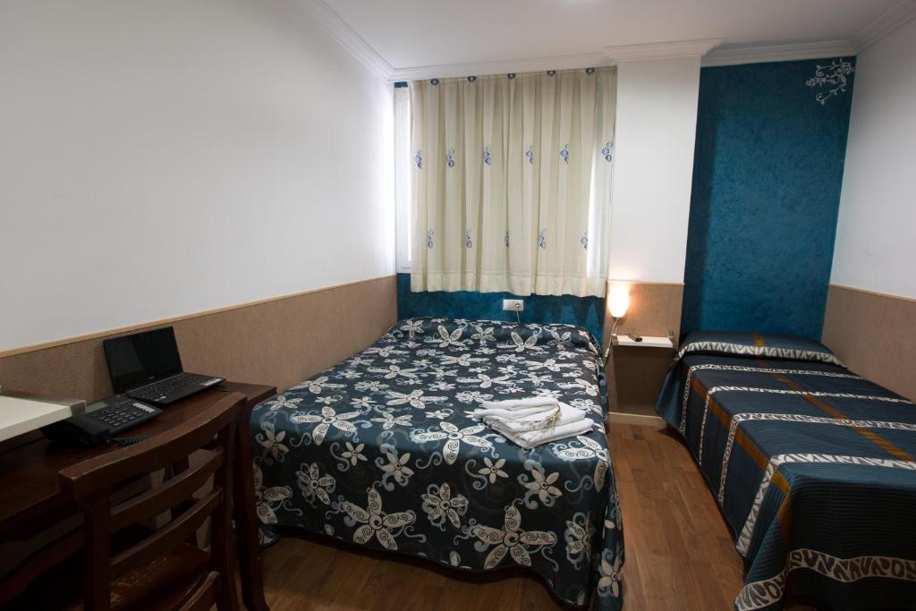 Hostal Gaudi Cuenca Cuenca  Exteriör bild